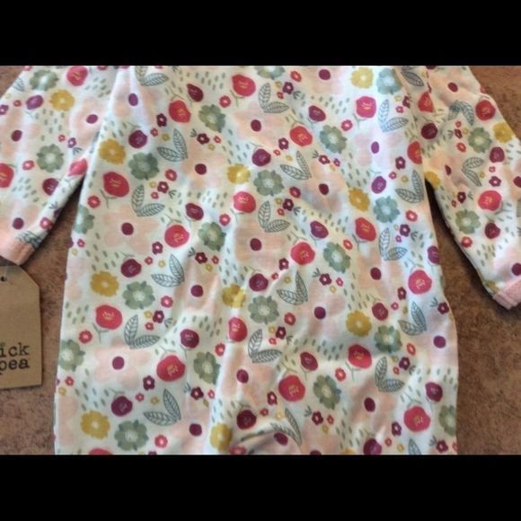 baby girl sleeper & bandana bib set - Picture 7 of 7